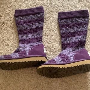 Ugg knit cardi boots size 4 like new